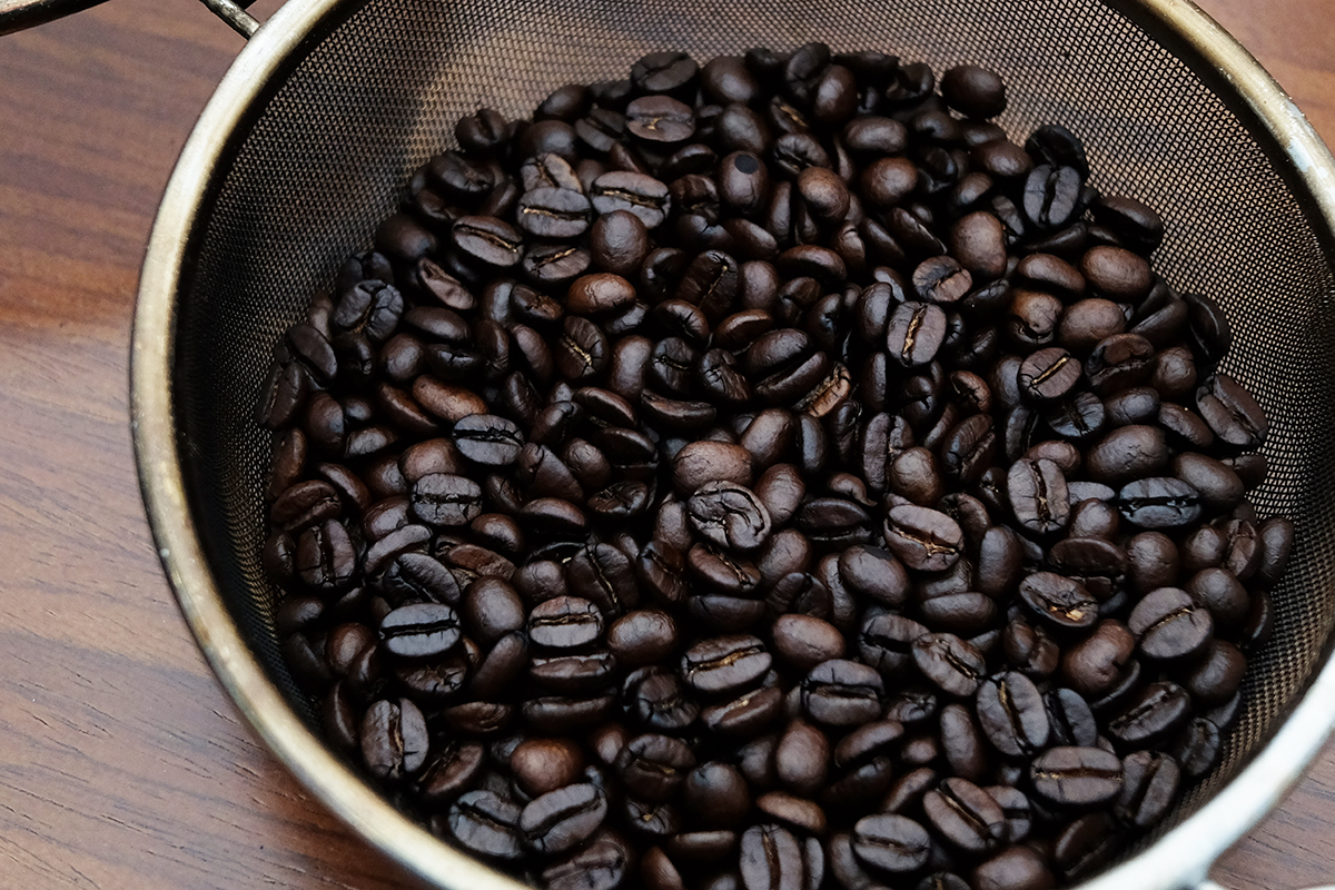 手網で適当に焙煎したコーヒー豆